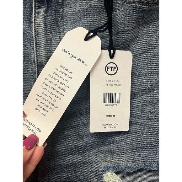 Fit To Figure The Straight Leg Distressed Jeans sz 16 NWT - Picture 6 of 8